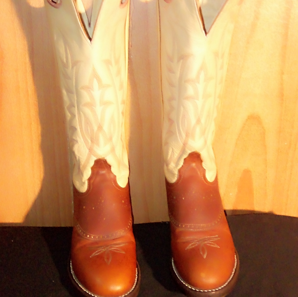 Tony Lama 6.5 women's Buckaroo's Knee High Boots brown and beige colored
